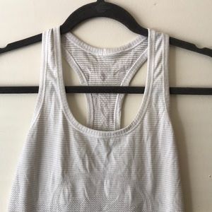 Lululemon white tank top’